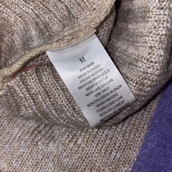 🐚2 adorable dogs sweaters! - Picture 9 of 10